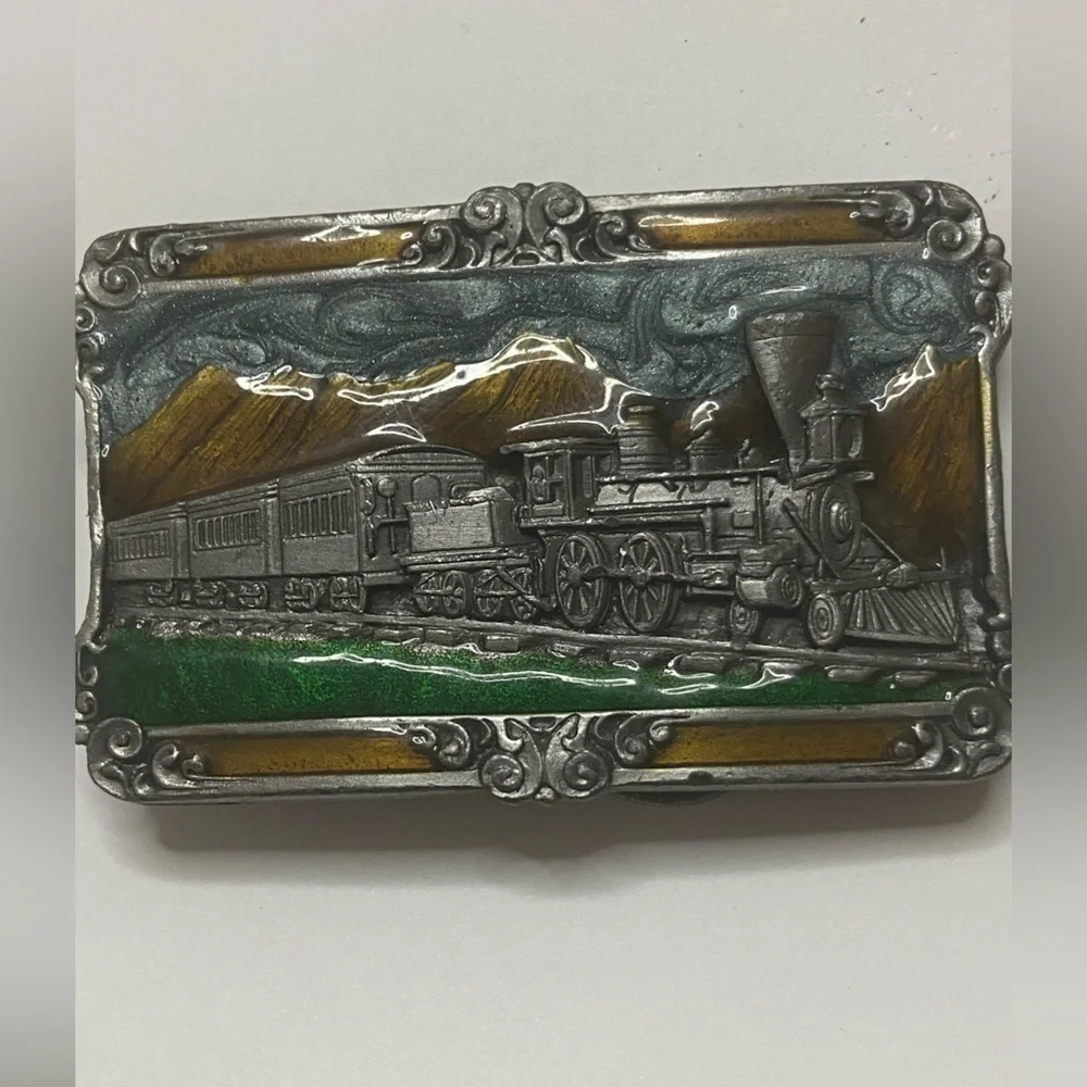 Vintage Railroad Siskiyou Locomotive Mens Enameled Belt Buckle Train Railway